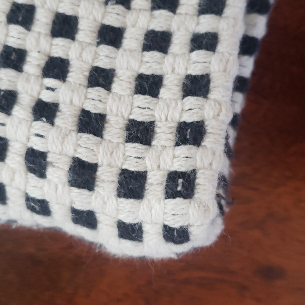 BANANA REPUBLIC Black Off White Textured Grid Knit Skirt Grid Woven Mini Size 6 - Picture 7 of 10